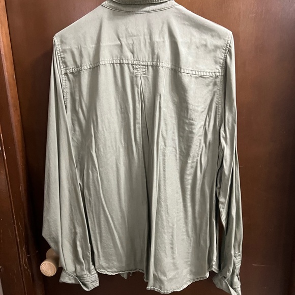XXL muted green shirt 
Women’s Button down shirt - Picture 2 of 4